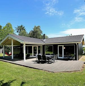Charming Holiday Home In Gilleleje With Sauna photos Room