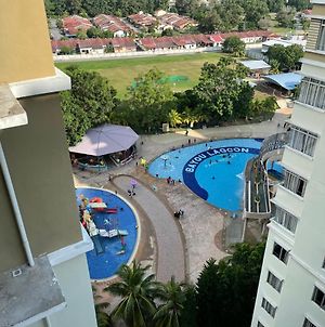 Private 3 Rooms Suite Apartment At Amari Villa Bukit Katil photos Exterior