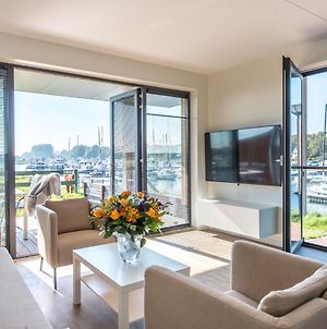 New And Tasteful Apartment With A Panoramic View Over The Marina photos Exterior