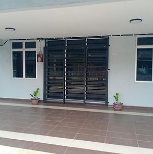 Kyra'S Homestay Melaka photos Exterior