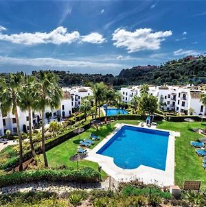 Minutes From Puerto Banus & Marbella A 3Br Golf Apartment photos Exterior