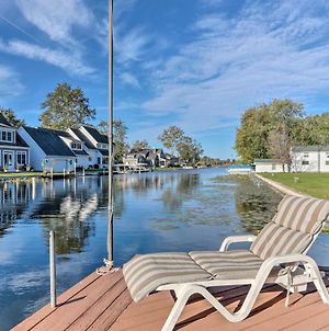 Waterfront Syracuse Home With Deck, Fire Pit And Kayaks photos Exterior