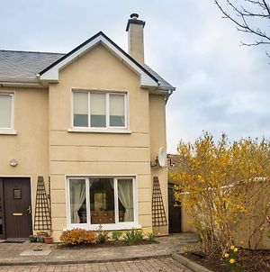 Clifden Townhouse Tucked Under The Hill photos Exterior