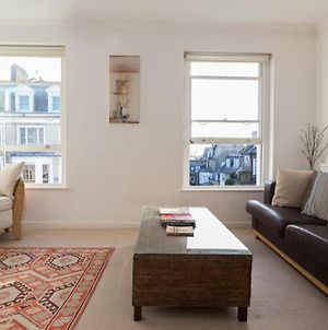 Bright And Spacious 1 Bedroom Apartment In The Heart Of Kensington photos Exterior