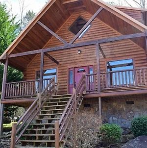 Two Bedroom Cabin With Private Hot Tub Cabin photos Exterior