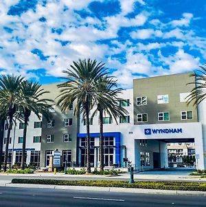 Wyndham Anaheim photos Exterior