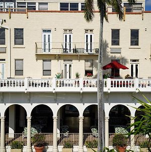 Palm Beach Historic Hotel With Juliette Balconies! photos Exterior