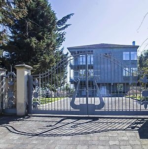 Sunny Villa In Batumi photos Exterior