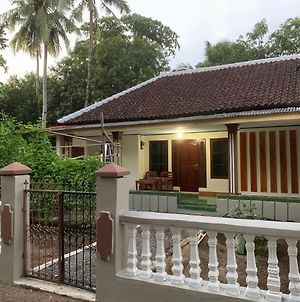 Ciletuh Suite Homestay And Guest House photos Exterior