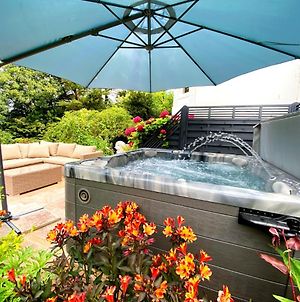 The Town House At Muntham- Luxury Holiday Home With Hot Tub photos Exterior