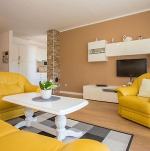 Comfortable Apartment Terezija A4 Plus 1 For 5 Persons With Balcony In Porec photos Exterior