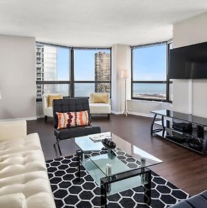 Luxury Downtown Chicago Suites photos Exterior