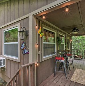 Treetop Haven With Deck, 8 Miles To Fairgrounds! photos Exterior