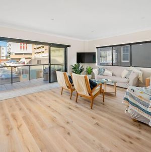Beach Vibe Property With Water Views In Newcastle photos Exterior