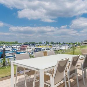 Luxury Lodge River Thames - Windsor Marina - Parking photos Exterior