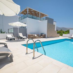 Asteria Pearl Villa 2 With Rooftop Jacuzzi photos Exterior