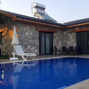 Fethiye Mustakil Villa Havuzlu Iki Yatak Odasi Bir Salon Gunluk Kiralik photos Exterior