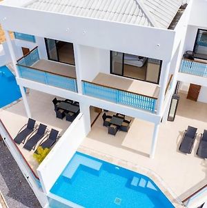 7 Bed Luxury Seaview Villas 5 Mins To Beach photos Exterior