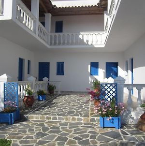 Blue Gardens Apartments photos Exterior