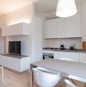 New Apartment Close To Navigli - Iulm - Ponti photos Exterior