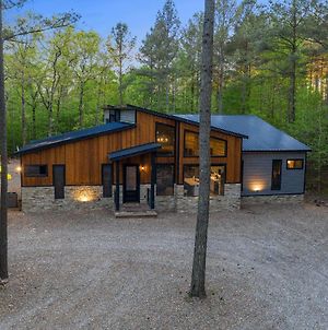Brand New! Modern Luxury Family Cabin On A Flowing Creek In Broken Bow! photos Exterior