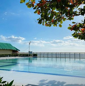 Reddoorz Plus @ Black Sand Beach Resort Bataan photos Exterior