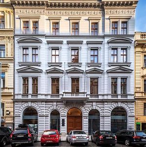 The Dante Prague Apartments - Family And Friends Apartments With Free Parking photos Exterior