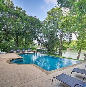 Guadalupe River Paradise With Hot Tub, Dock And Kayaks photos Exterior