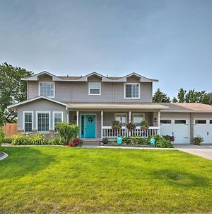 Idyllic Nampa Family Home With Hot Tub And Fire Pit! photos Exterior