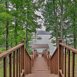 Lakefront Cottage With Private Double Dock photos Exterior