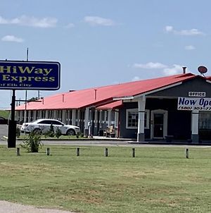 Hiway Inn Express photos Exterior