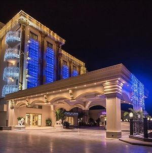 Les Ambassadeurs Hotel Casino&Marina photos Exterior