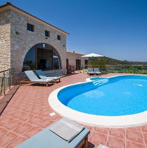 Ano Stalos Villa Sleeps 6 Pool Air Con photos Exterior