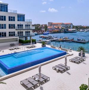 Stylish Luxury Condo, Central Location, Ocean View, Pool, Gym photos Exterior