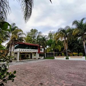 Finca El Nogal - Casa Entera Familiar Moderna Con Amplio Jardin Atlixco Puebla photos Exterior