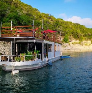 Houseboat-Yacht Nestled In A Lake Travis Cove photos Exterior