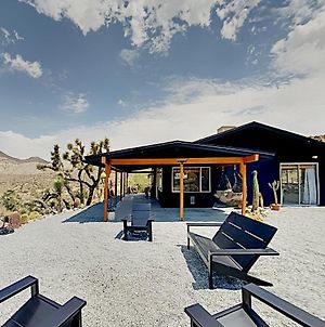 Desert Noir Paradise With Cowboy Pool & Hot Tub Home photos Exterior