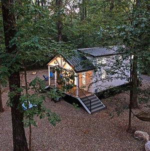 Cozy Canopy Of Oaks Cabin With Grill And Games! photos Exterior