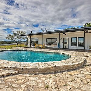 Trendy Fredericksburg Pad With Pool And Views! photos Exterior