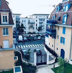 Apartment In Paris Suburb, 15 Minutes To Center. photos Exterior