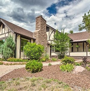 Spacious Manitou Home With Views In Central Location photos Exterior