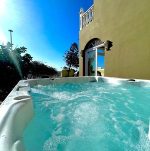 Luxury Front Line Villa In El Medano With Jacuzzi photos Exterior
