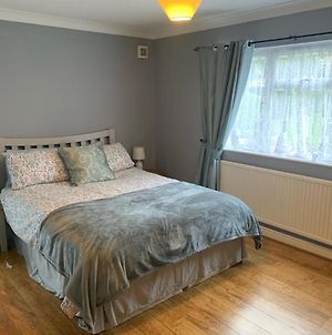 1 Bedroom Apartment Central Basingstoke photos Exterior