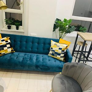 Ultra Lavish Apartment Sleeps 4 Guest Comfy, Netflix, 1 X Double Bed , 2 X Single Beds photos Exterior