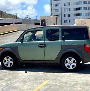 Honda Element 4 Seats With Canopy, Camp Gear Or Beach Gear, Free Waikiki Parking Book Your Own Campsite Around Oahu Eight Zero Eight 800 Eighty Seven 90 photos Exterior