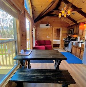 B3 New Awesome Tiny Home With Ac, Mountain Views, Minutes To Skiing, Hiking, Attractions photos Exterior