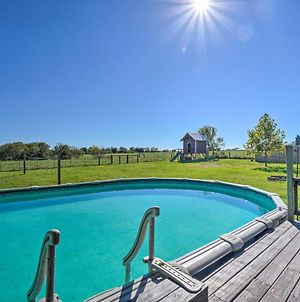 Monett Family Ranch Home With Pool And Huge Deck! photos Exterior