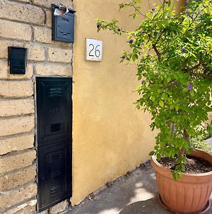 One-Bedroom House With Patio & Parking 15Mins From Rome Centre photos Exterior