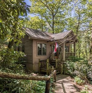 Altitudes Attitude - Upscale Cabin With Hot Tub, 3 Minutes To Downtown Blowing Rock photos Exterior