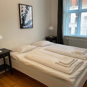 Bright 2-Bedroom Apartment In Elegant Osterbro photos Exterior